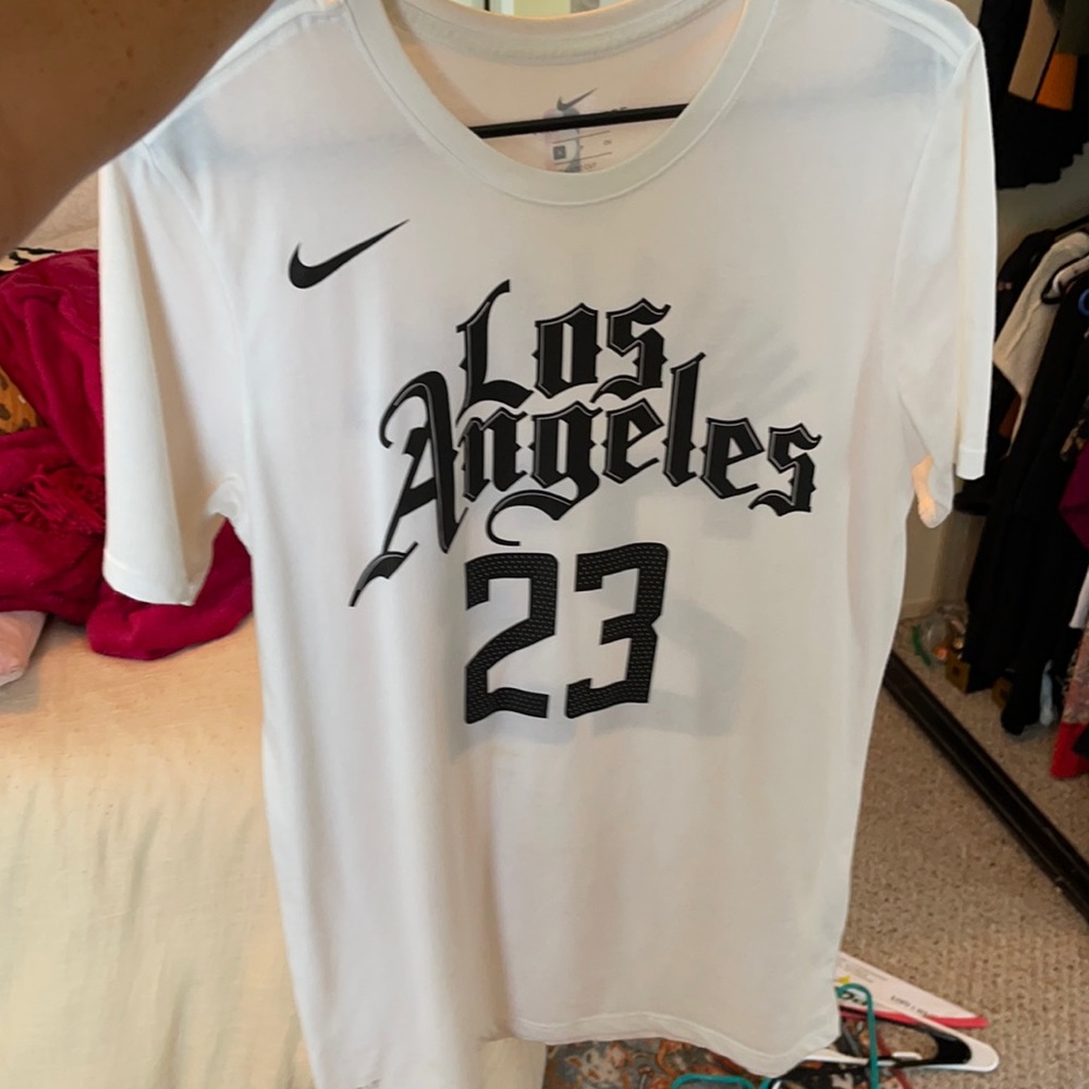 Lou Williams unisex t shirt.